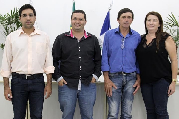 Vereadores Honoroalde Carrijo, Luis Cristino Borges, Cássio Augusto Cintra Toledo e a vereadora Aparecida Eliana (Foto HR Multimídia)